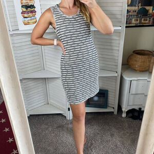 Max Studio Black and white knit shift dress